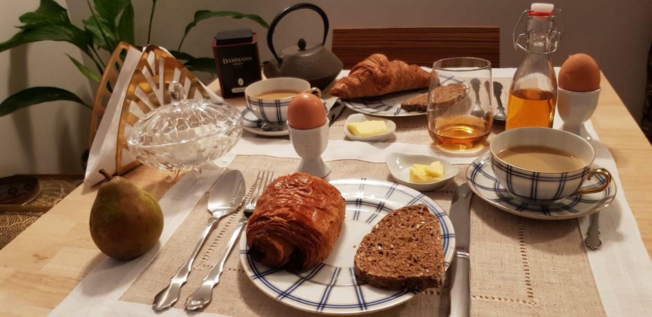 Les Grands Arbres Bed & Breakfast Брюксел Екстериор снимка