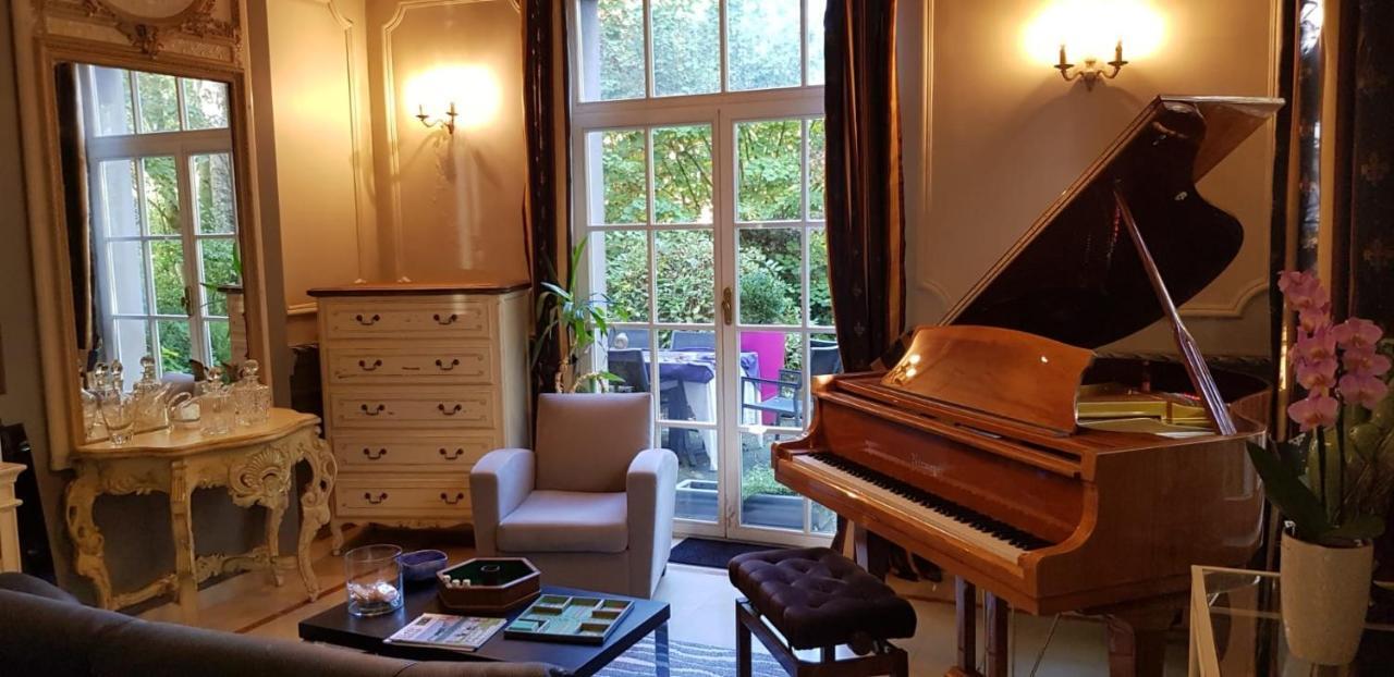Les Grands Arbres Bed & Breakfast Брюксел Екстериор снимка